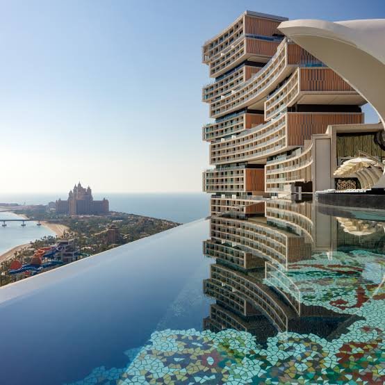 Luxury Dubai Travel Guide: Hotels, Experiences, Dining and Exclusive Escapes